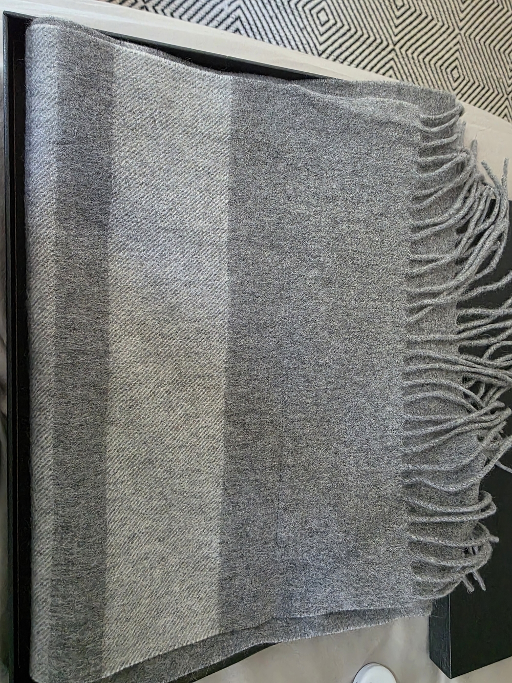 Brand NEW 100% Cashmere Men's Grey Striped Fringed Scarf Giftable